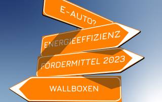 Symbol zeigt einen Wegweiser, der beim Thema Energieeffizienz Orientierung geben soll.