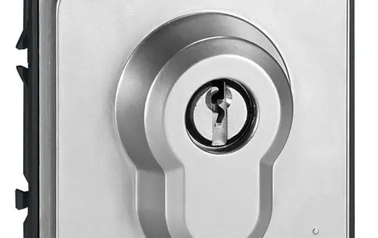 LEGRAND Schlüsselschalter Soliroc 