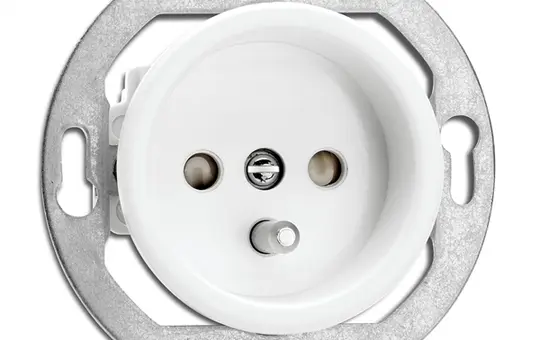 THPG 184728 internationale Steckdose Duroplast FR/BE, Berührungsschutz