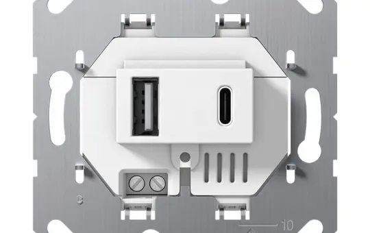 GIRA 234900 USB-Spannungsversorgung USB-A/C, 3,0 A | weiß