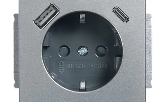 BUSCH-JAEGER 20EUCB2USBAC-866 SCHUKO-Steckdose Future USB-A/C, 2,4 A | edelstahl