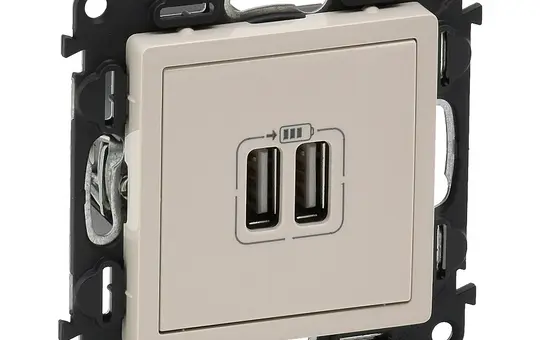 LEGRAND 753212 Valena Life INMATIC Einsatz USB-A, 1,5 A | mandelweiß