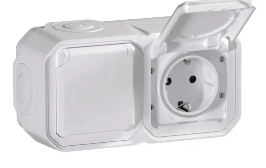 LEGRAND 069772L SCHUKO-Aufputzsteckdose Plexo New 2-fach, horizontal | ultraweiß