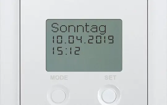 ELTAKO 30055808 Funk-Schaltuhr mit Display | polarweiß matt
