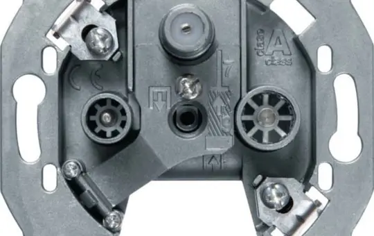 HAGER WDF4593 Antennensteckdose 3-fach, SAT/TV/FM, Einzeldose