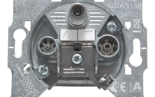 TRIAX 306221 Antennendose GDA 313 F 3-fach, TV, Durchgang, 3 dB