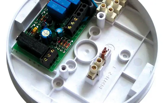 EI ELECTRONICS Ei128R Relais-Ausgangsmodul 230 V