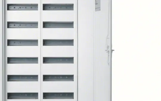 HAGER FWB62S Feldverteiler IP44 mit Klemmen 2 Felder | 950 mm