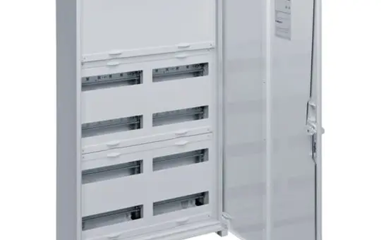 HAGER FWB62N Feldverteiler IP44 geschlossene Abdeckhaube 2 Felder | 950 mm