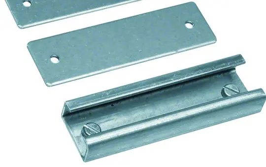 HAGER FZ850S Kabelabfangschiene 1 Feld, C-Profil