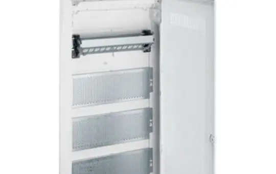 HAGER VU48WWH Kleinverteiler Volta Multimedia Unterputz 4-reihig, mit geschlitzter Kunststofftür