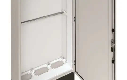 HAGER FR23S2 Standschrank IP55 SKII T=275 mm 200 mm Sockel 3 Felder | 1850 mm