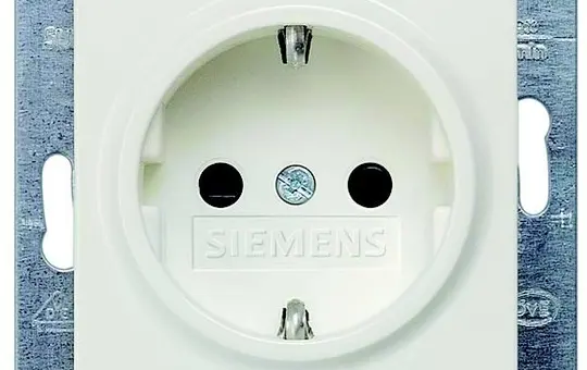 SIEMENS 5UB1518 SCHUKO-Steckdose Delta i-system Berührungsschutz | reinweiß