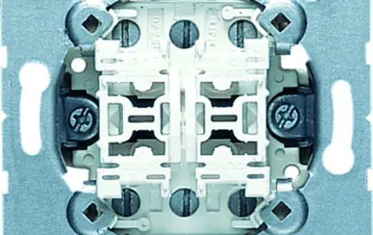 JUNG 532-4U Wipptaster 4 Schließer, Mittelstellung