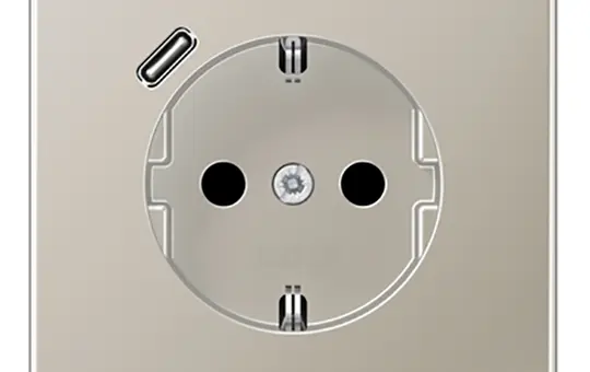 JUNG ES1520-18C SCHUKO-Steckdose LS USB-C, 3,0 A | edelstahl