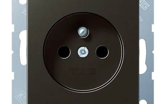 JUNG A1520FKIMO internationale Steckdose A/AS FR/BE | mokka