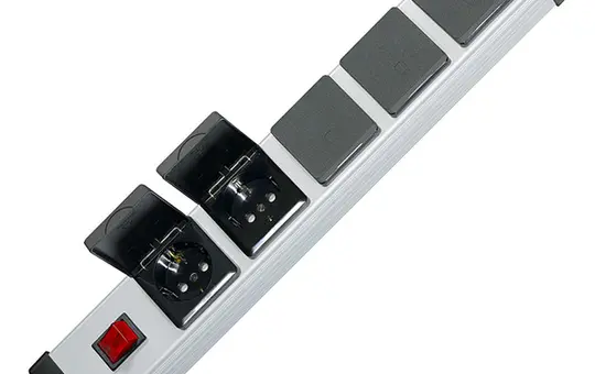KOPP 227320017 Steckdosenleiste POWERversal 5-fach, Schalter, Deckel