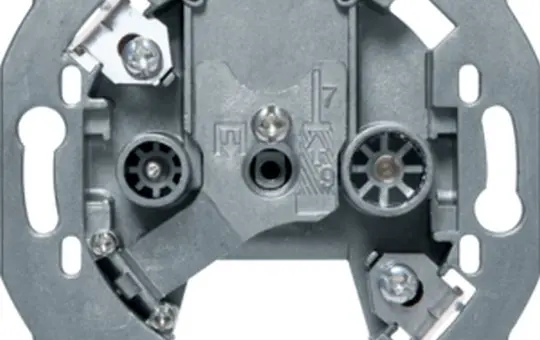 BERKER 451520 Antennen-Steckdose 2-fach, TV, Durchgang, 20 dB