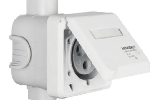 BERKER 578601 CEE-Steckdose UP 3-polig, 32 A, Klappdeckel | polarweiß