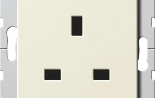 GIRA 277601 internationale Steckdose System 55 GB, Berührungsschutz | cremeweiß glänzend