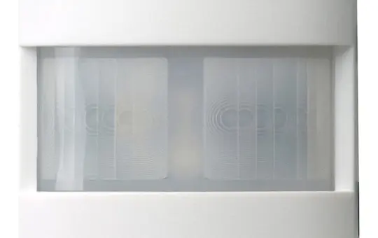 GIRA 5374112 Bewegungsmelderaufsatz System3000 System Fläche 1,10 m, Komfort BT | reinweiß glänzend