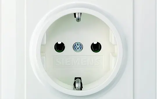 SIEMENS 5UB1580 SCHUKO-Steckdose komplett Delta i-system 1-fach | reinweiß