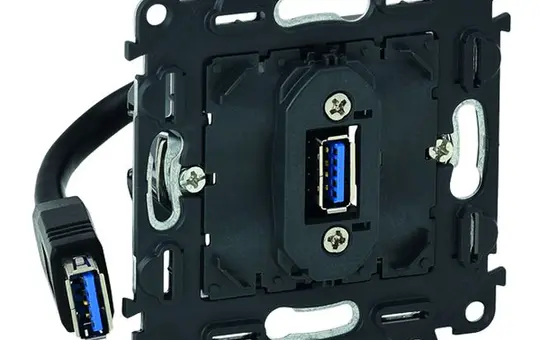 LEGRAND 753082 Multimediaeinsatz Valena INMATIC USB