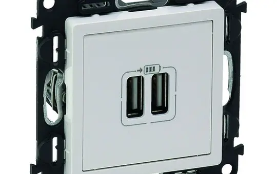 LEGRAND 753112 Valena Life INMATIC Einsatz USB-A, 1,5 A | ultraweiß