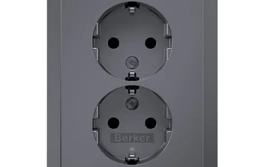 BERKER 47597004 SCHUKO-Steckdose komplett K 2-fach, senkrecht, Berührungsschutz | edelstahl matt lackiert