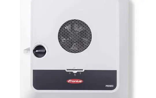 FRONIUS 4210141002 Hybrid-Wechselrichter Primo 3,6 kW