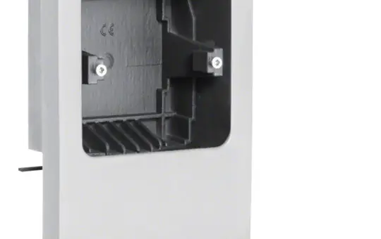 HAGER SL200559119016 Geräteträger für Sockelleistenkanal Universal | verkehrsweiß | 20x55 mm