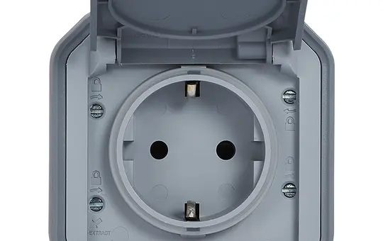 LEGRAND 069730L SCHUKO-Aufputzsteckdose Plexo New 1-fach | grau