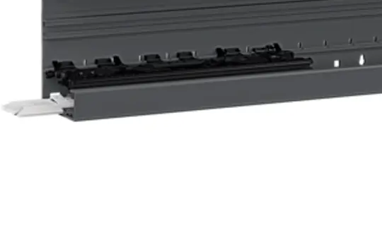 HAGER BRN6513019011 tehalit Brüstungskanal-Unterteil 80 mm, Kunststoff, 3-Kammer-System | graphitschwarz | 65x130 mm