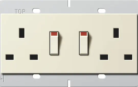 GIRA 278301 internationale Doppelsteckdose System 55 GB, abschaltbar | cremeweiß glänzend