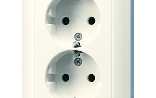 JUNG AS5020NKIU SCHUKO-Steckdose komplett AS 2-fach, senkrecht, Berührungsschutz, ohne Krallen | weiß