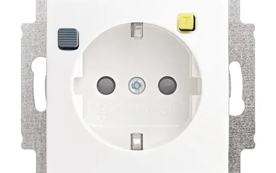 BUSCH-JAEGER 3120 EUCB-914 SCHUKO-Steckdose Balance FI-Schutzschalter | alpinweiß