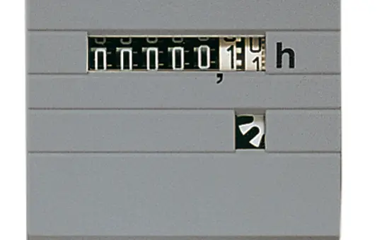 THEBEN BZ 142-3 Betriebsstundenzähler mit Stecksockel, 50 Hz