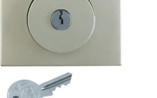 BERKER 1079710400 Jalousie-Drehschalterabdeckung K.1/K.5 Schloss, Tast-Rast, Schl. in 0-Stellung abziehbar | edelstahl