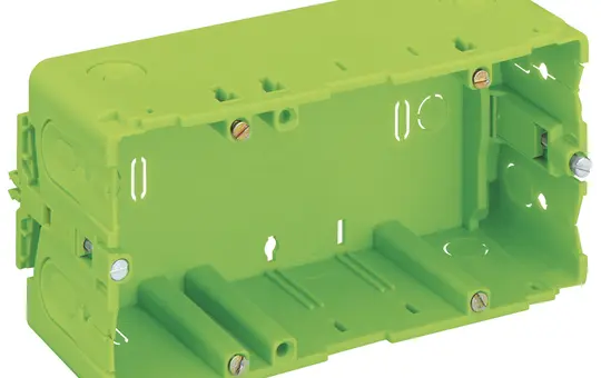 SPELSBERG KD 2 70/52 K2 gn Kanaleinbaudose GEWISS 2-fach | grün | 71x142 mm