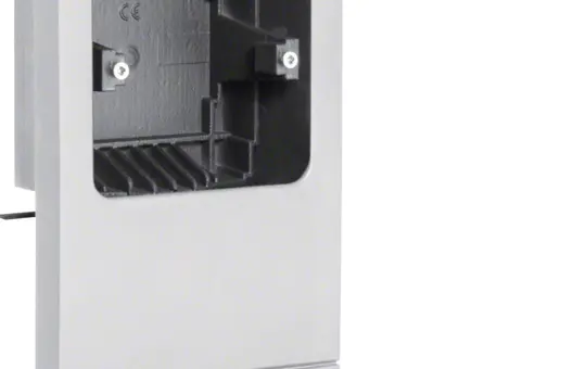 HAGER SL200809119016 Geräteträger für Sockelleistenkanal Universal | verkehrsweiß | 20x80 mm